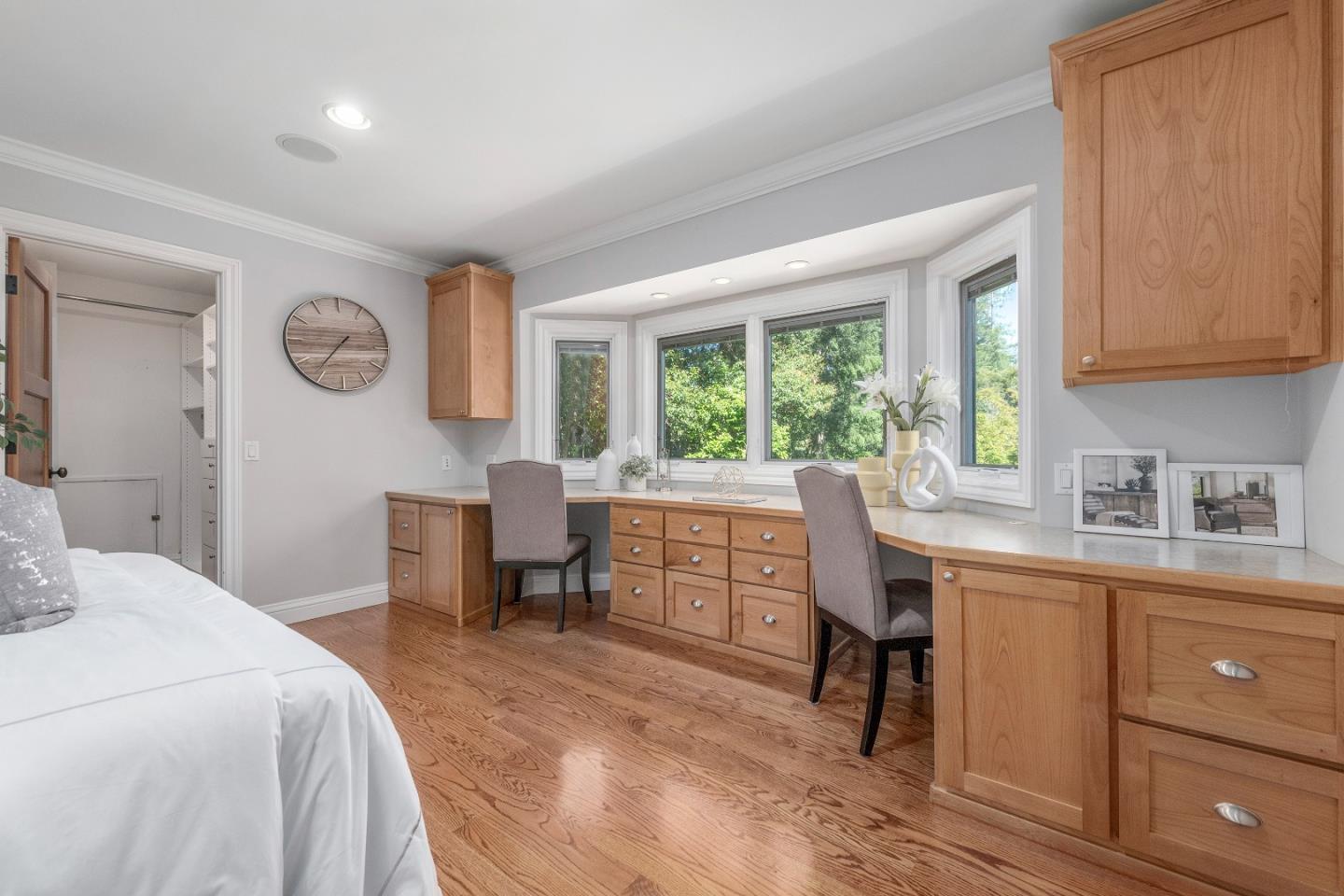 Detail Gallery Image 30 of 54 For 60 Corto Ln, Woodside,  CA 94062 - 4 Beds | 4/1 Baths