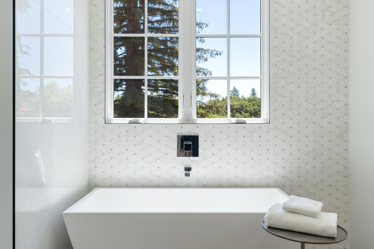 Detail Gallery Image 37 of 43 For 2515 Poppy Dr, Burlingame,  CA 94010 - 4 Beds | 4/1 Baths