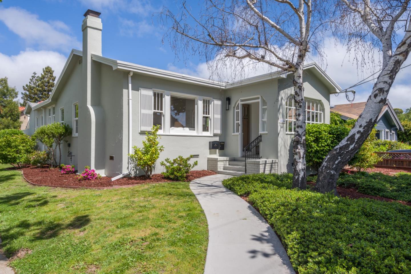 Detail Gallery Image 1 of 1 For 1124 Summer Ave, Burlingame,  CA 94010 - 3 Beds | 1 Baths
