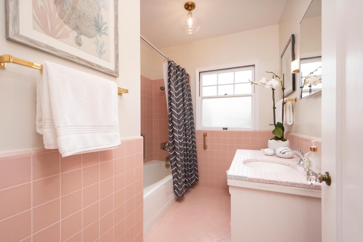 Detail Gallery Image 21 of 25 For 1512 Barroilhet Ave, Burlingame,  CA 94010 - 3 Beds | 2 Baths