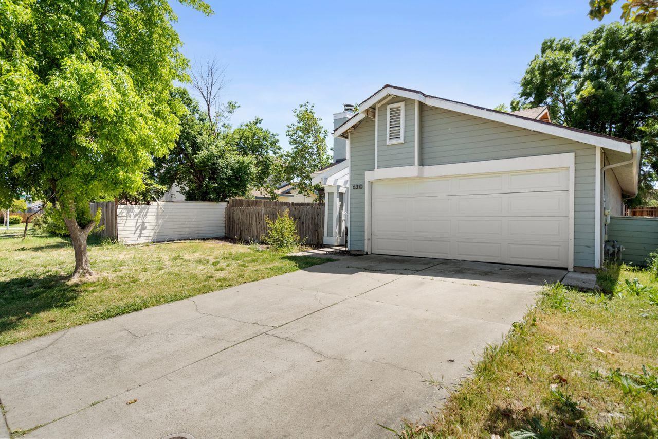 Detail Gallery Image 1 of 1 For 6310 Calvine Rd, Sacramento,  CA 95823 - 3 Beds | 2 Baths