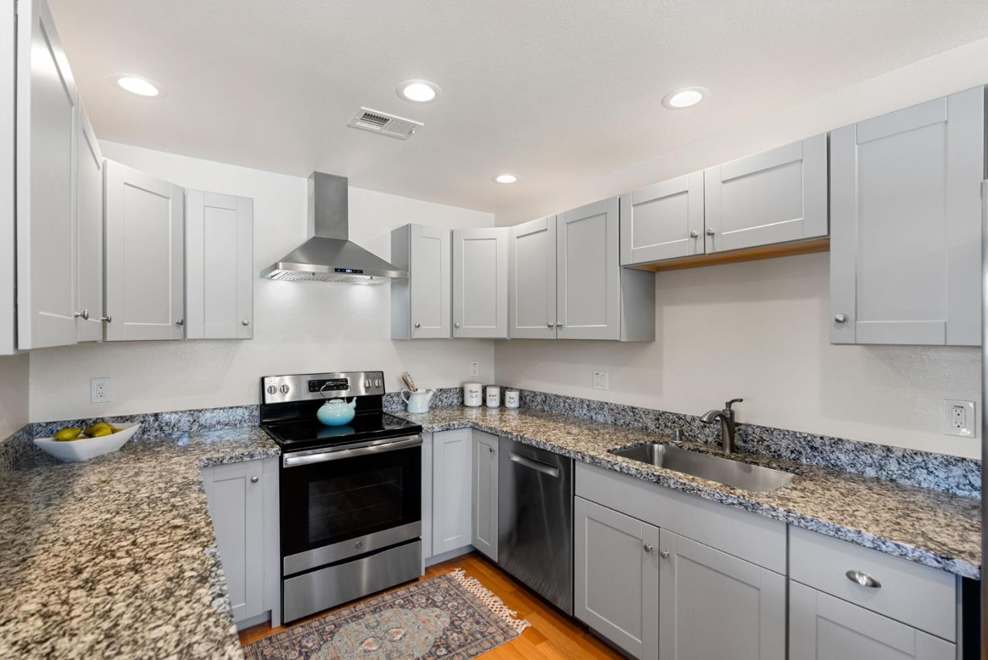 Detail Gallery Image 1 of 1 For 4245 Starboard Ct, Soquel,  CA 95073 - 3 Beds | 2 Baths
