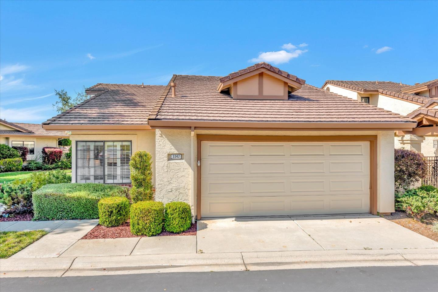 Detail Gallery Image 1 of 1 For 3342 Lake Albano Cir, San Jose,  CA 95135 - 2 Beds | 2 Baths