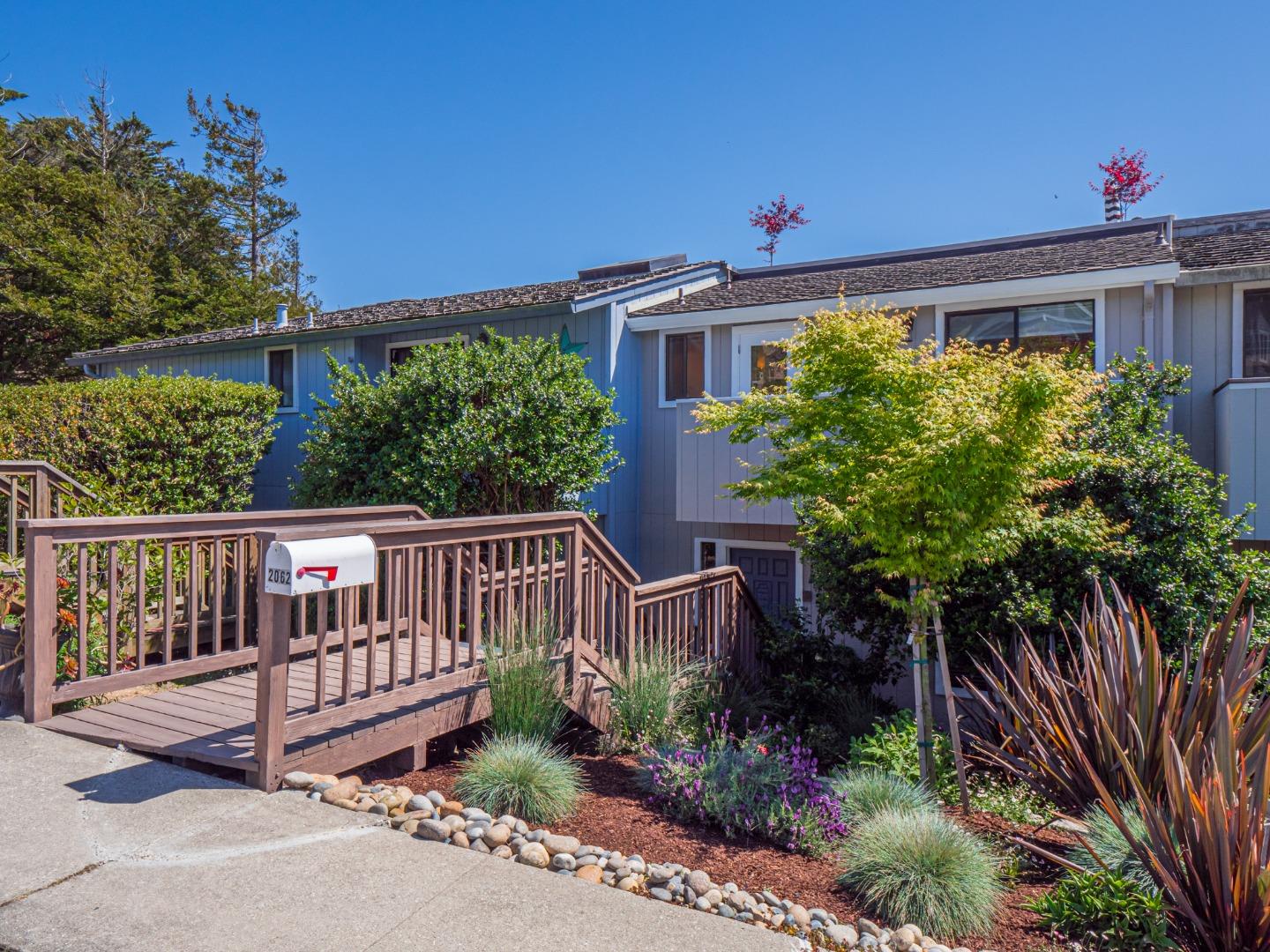 Detail Gallery Image 1 of 1 For 2062 Seascape Blvd, Aptos,  CA 95003 - 2 Beds | 2/1 Baths