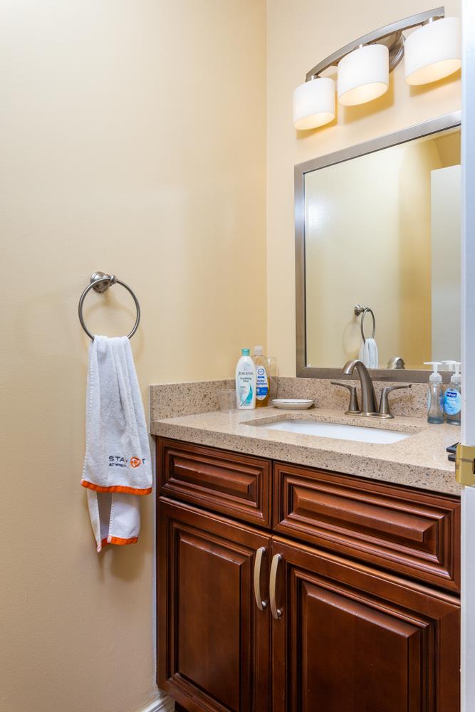 Detail Gallery Image 8 of 20 For 2285 Armada Way, San Mateo,  CA 94404 - 2 Beds | 2/1 Baths