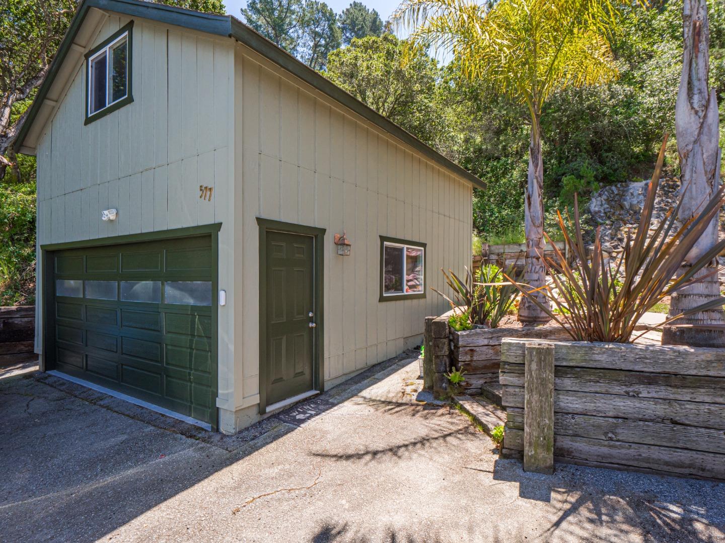 577 Carr Ave, Aromas, CA 95004 5 Beds 2 Baths (Active) ML81928362