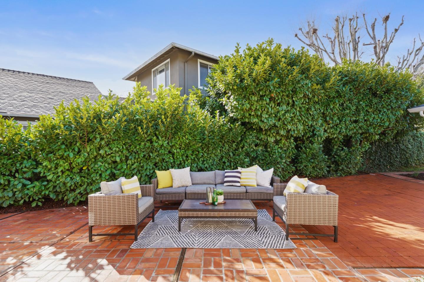 Detail Gallery Image 25 of 30 For 717 Garland Dr, Palo Alto,  CA 94303 - 3 Beds | 2 Baths