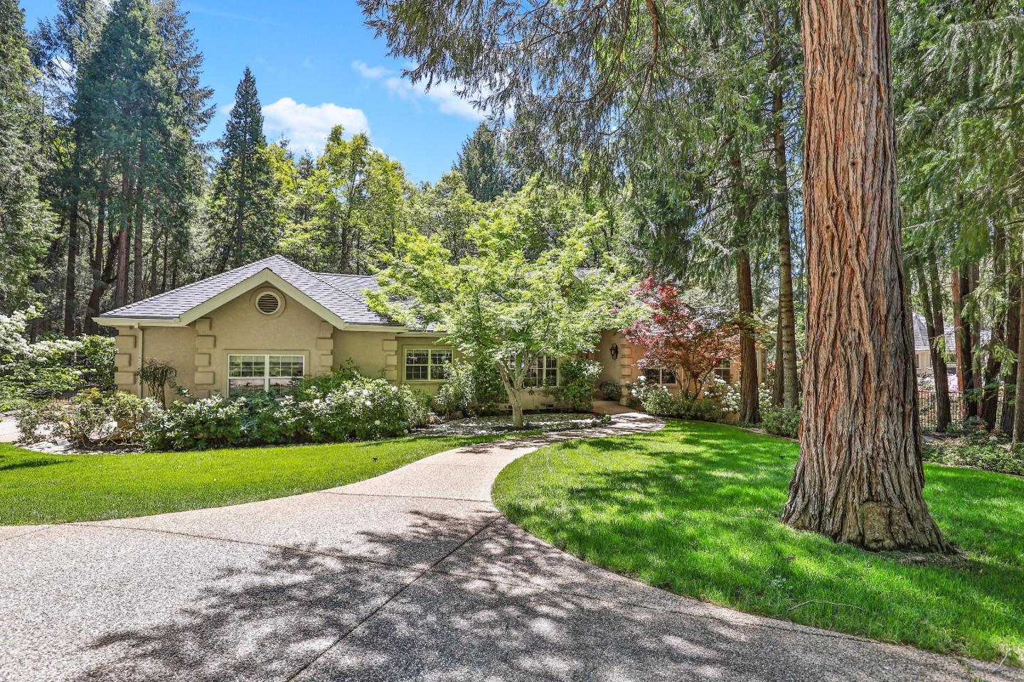 Photo of 12947 Woodstock Dr in Nevada City, CA