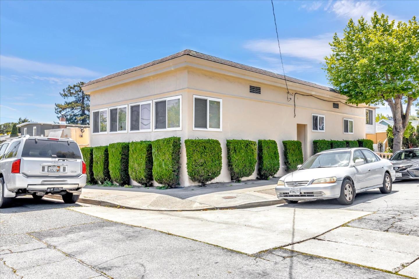 Photo of 805 San Felipe Ave in San Bruno, CA