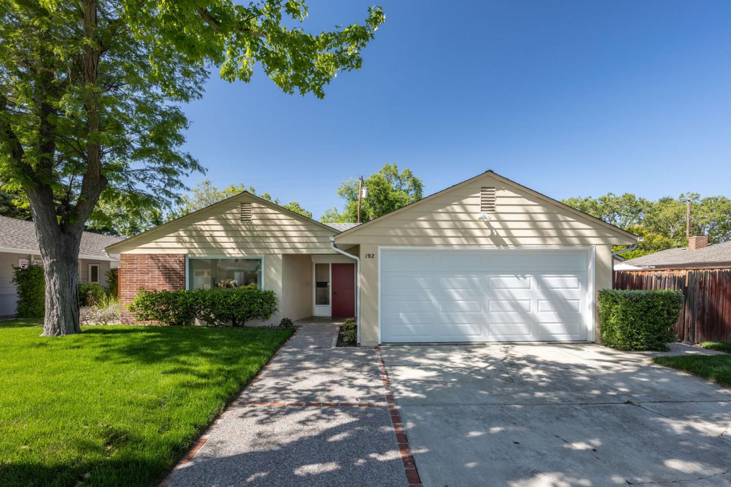 Detail Gallery Image 1 of 1 For 192 Walter Hays Dr, Palo Alto,  CA 94303 - 4 Beds | 2 Baths