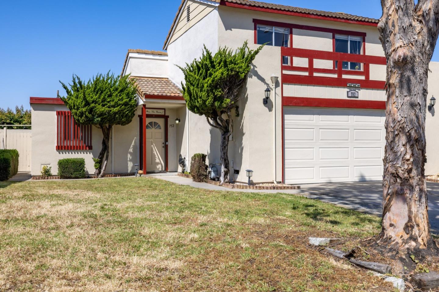 Detail Gallery Image 1 of 1 For 752 Alvarado Dr, Salinas,  CA 93907 - 3 Beds | 2 Baths