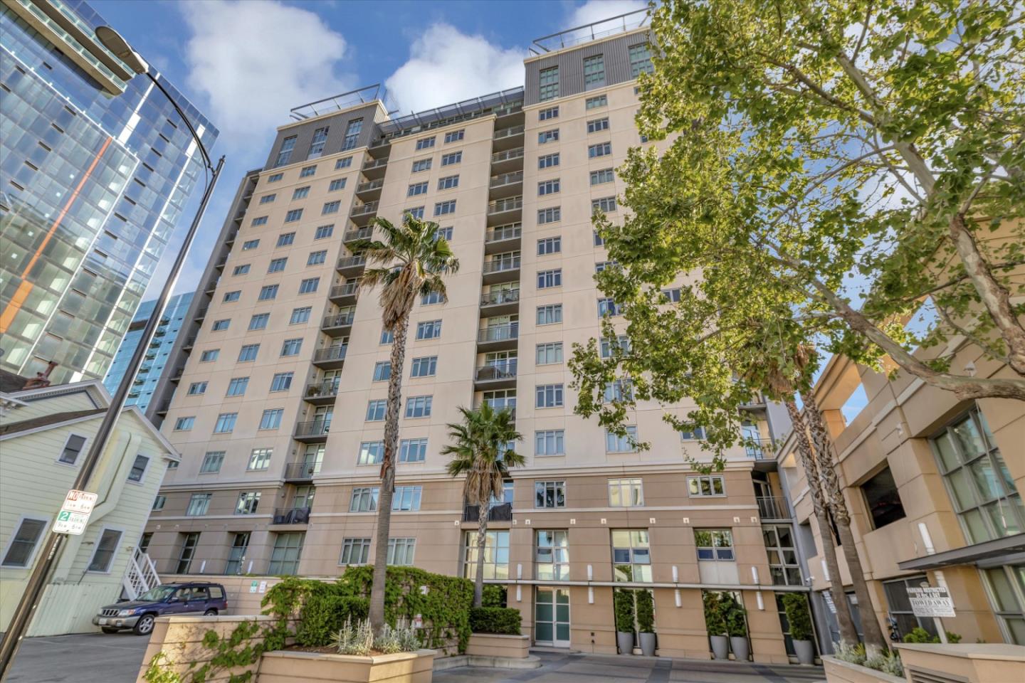 Detail Gallery Image 1 of 1 For 175 W Saint James St #303,  San Jose,  CA 95110 - 2 Beds | 2 Baths