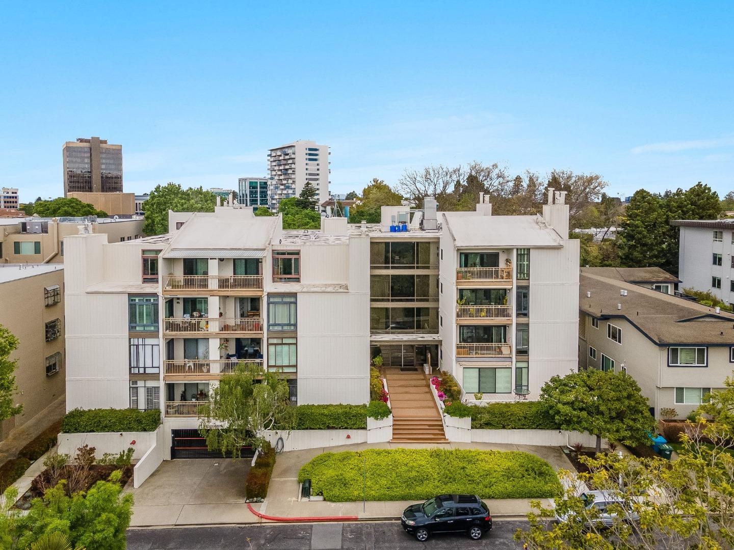 Detail Gallery Image 1 of 1 For 225 Virginia Ave 2b,  San Mateo,  CA 94402 - 2 Beds | 2 Baths