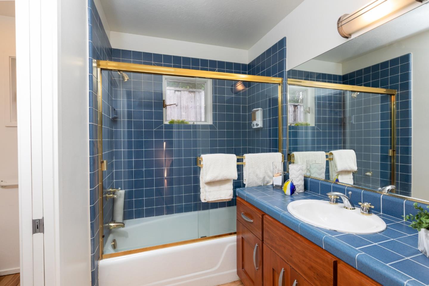 Detail Gallery Image 28 of 38 For 117 Esmeralda Ct, Santa Cruz,  CA 95060 - 3 Beds | 3 Baths