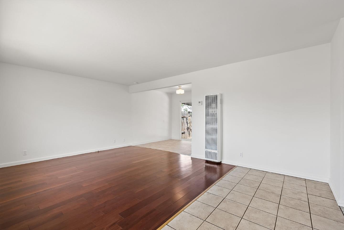 Detail Gallery Image 20 of 44 For 984 Rose Ave, Redwood City,  CA 94063 - 5 Beds | 2 Baths