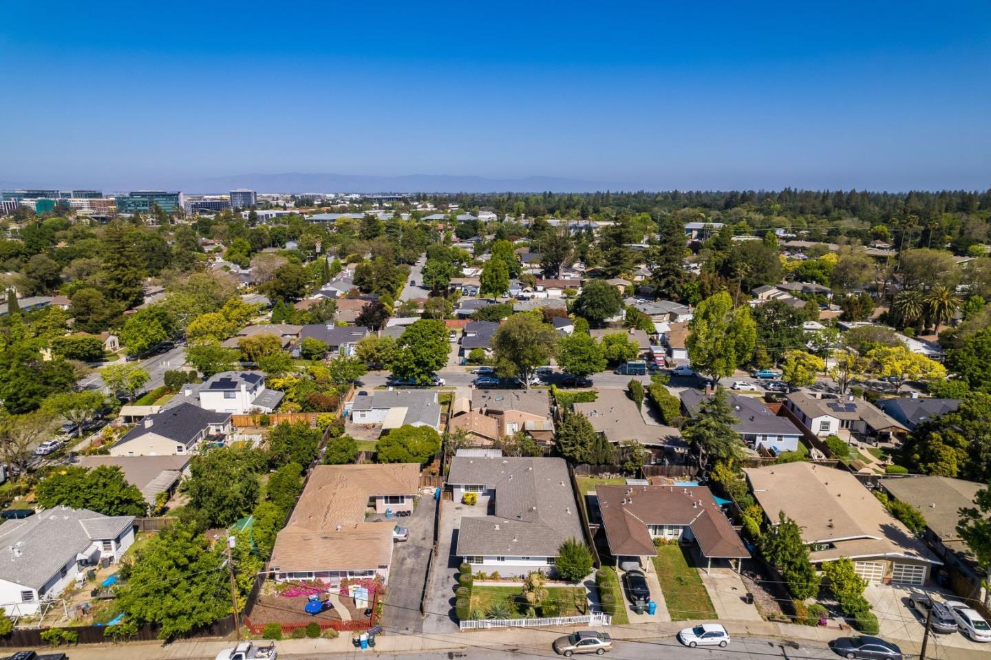 Detail Gallery Image 38 of 44 For 984 Rose Ave, Redwood City,  CA 94063 - 5 Beds | 2 Baths