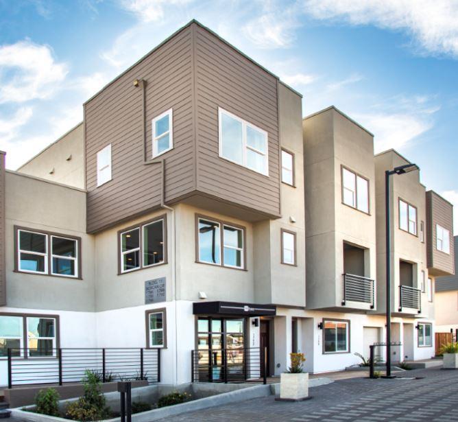 Detail Gallery Image 1 of 1 For 1786 Boxcar Cir, Oakland,  CA 94607 - 2 Beds | 2/2 Baths