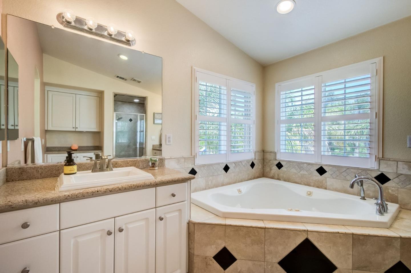 Detail Gallery Image 37 of 49 For 1823 Belmont Pl, Manteca,  CA 95337 - 7 Beds | 5 Baths