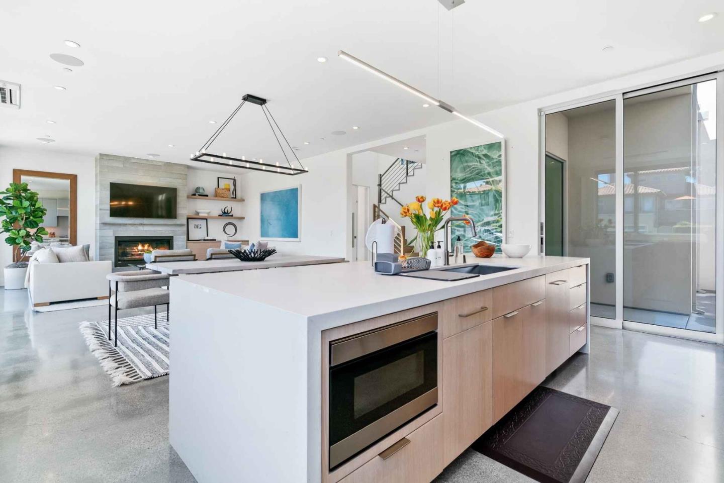 Detail Gallery Image 2 of 31 For 120 Gharkey St, Santa Cruz,  CA 95060 - 5 Beds | 5 Baths