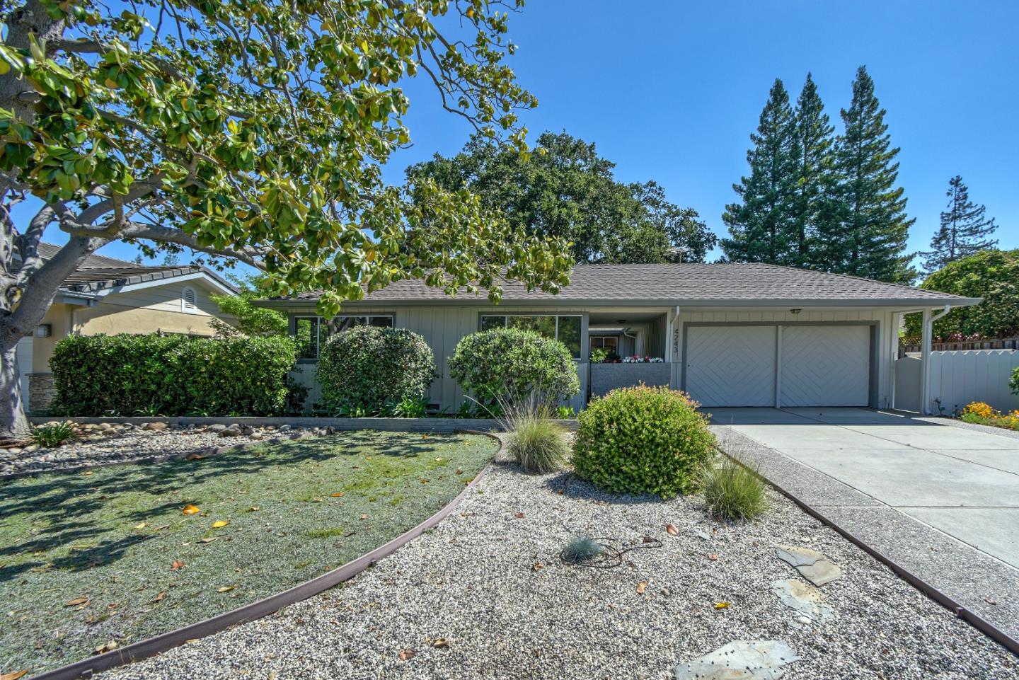 Detail Gallery Image 1 of 1 For 4243 Los Palos Ave, Palo Alto,  CA 94306 - 4 Beds | 2 Baths