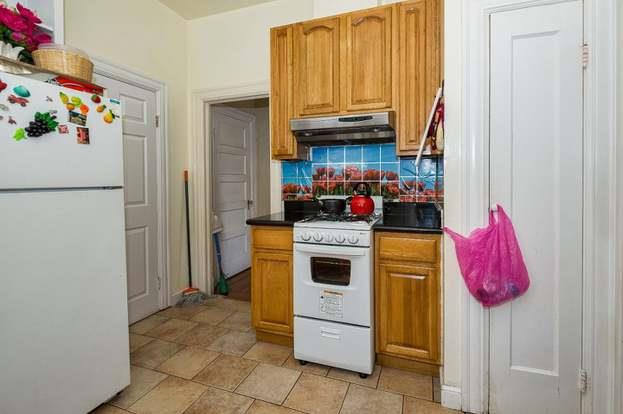 Detail Gallery Image 3 of 12 For 33 N Delaware St, San Mateo,  CA 94401 - 3 Beds | 3 Baths