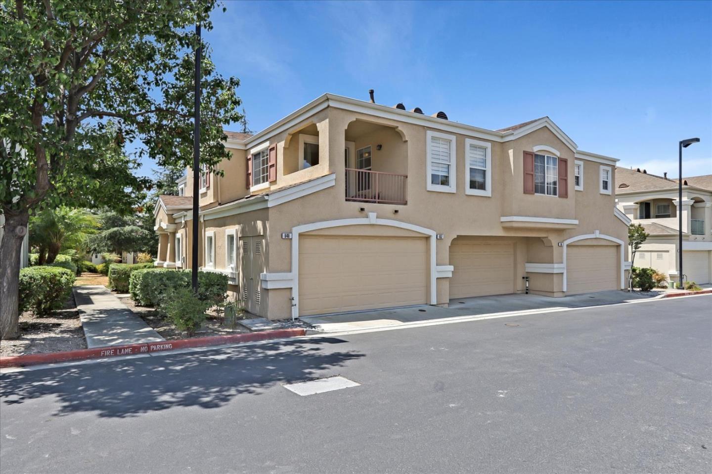 Detail Gallery Image 1 of 1 For 848 Monarch Cir, San Jose,  CA 95138 - 2 Beds | 2 Baths