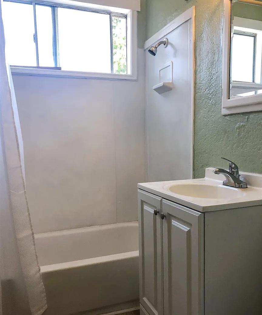 Detail Gallery Image 4 of 13 For 581 Illinois Ave, San Jose,  CA 95125 - – Beds | – Baths