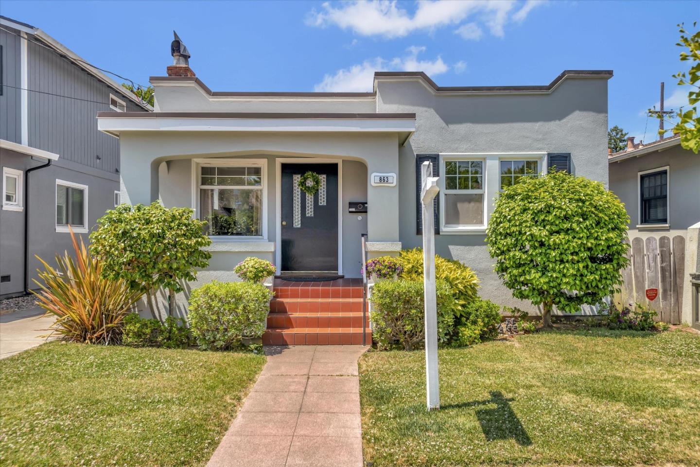Detail Gallery Image 1 of 1 For 863 Paloma Ave, Burlingame,  CA 94010 - 3 Beds | 2 Baths