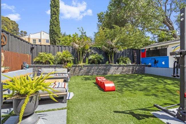 Detail Gallery Image 39 of 44 For 1515 Willow Ave, Burlingame,  CA 94010 - 4 Beds | 3/1 Baths