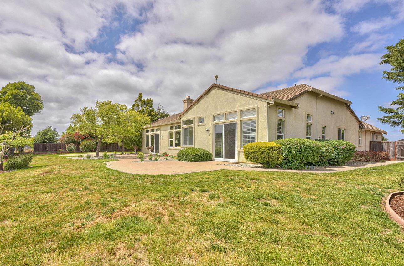 615 via Vaquero Norte, San Juan Bautista, CA 95045 4 Beds 3 Baths