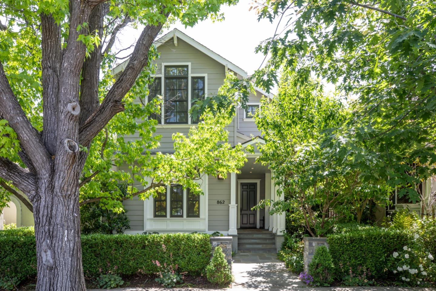 Detail Gallery Image 1 of 1 For 862 Waverley St, Palo Alto,  CA 94301 - 3 Beds | 2/1 Baths