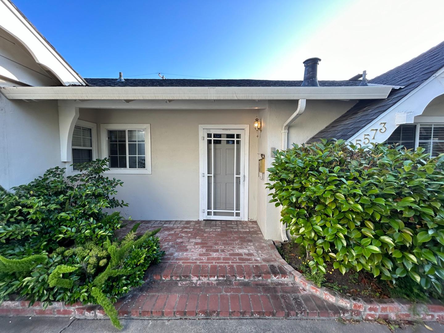 Detail Gallery Image 2 of 45 For 5573 Dent Ave, San Jose,  CA 95118 - 3 Beds | 2 Baths