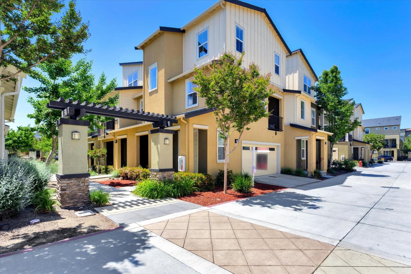 Browse active condo listings in COYOTE CREEK MILPITAS