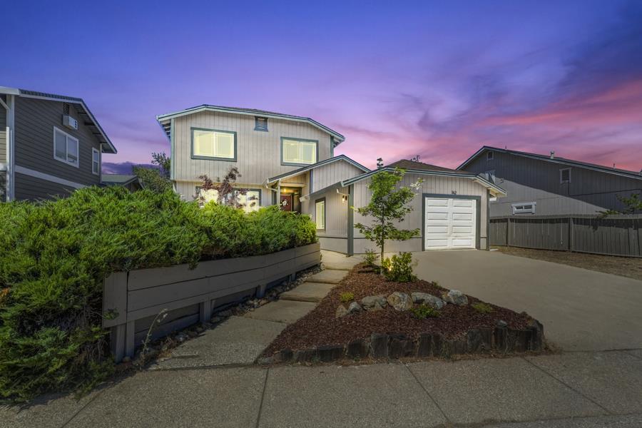Photo of 162 Arcadia Dr in Grass Valley, CA