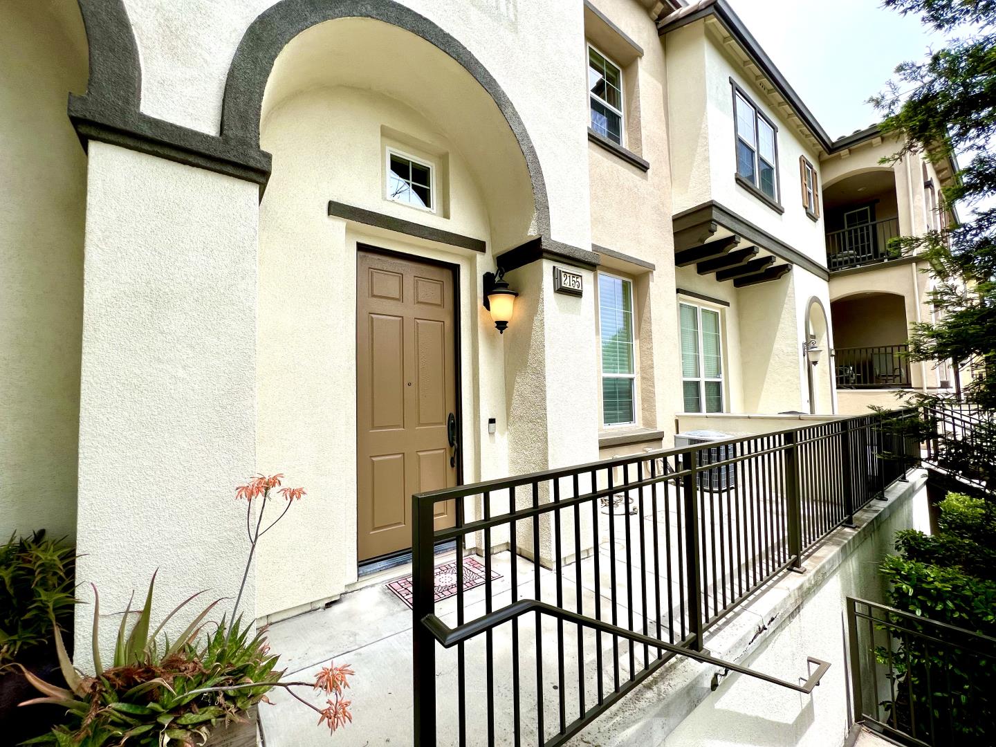 Detail Gallery Image 1 of 1 For 2155 Samaritan Dr, San Jose,  CA 95124 - 3 Beds | 2/1 Baths