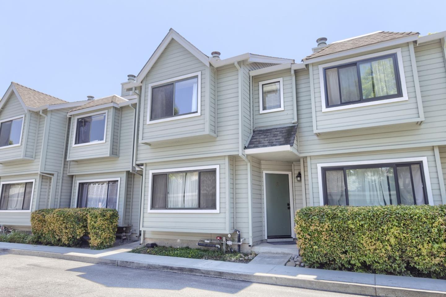 Detail Gallery Image 1 of 1 For 457 Sierra Vista Ave #2,  Mountain View,  CA 94043 - 2 Beds | 2/1 Baths