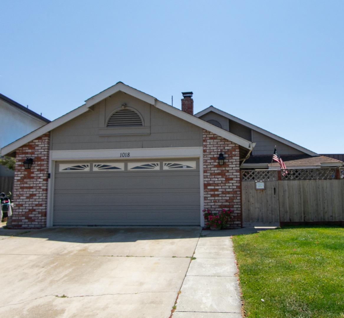 Detail Gallery Image 1 of 1 For 1018 Ofarrell Ct, Salinas,  CA 93907 - 3 Beds | 2 Baths
