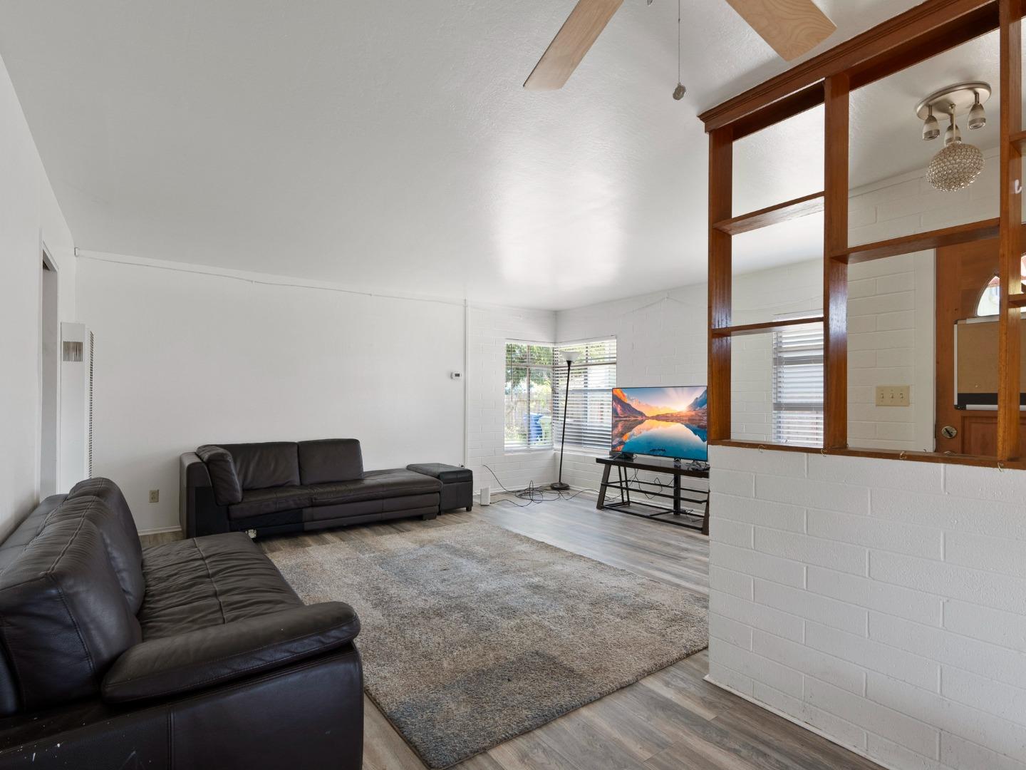 Detail Gallery Image 5 of 40 For 1330 Thompson Ave, Santa Cruz,  CA 95062 - – Beds | – Baths