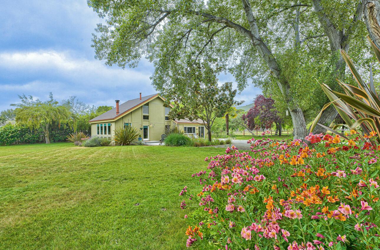 Detail Gallery Image 1 of 1 For 8596 Carmel Valley Road Rd, Carmel Valley,  CA 93923 - 3 Beds | 2 Baths