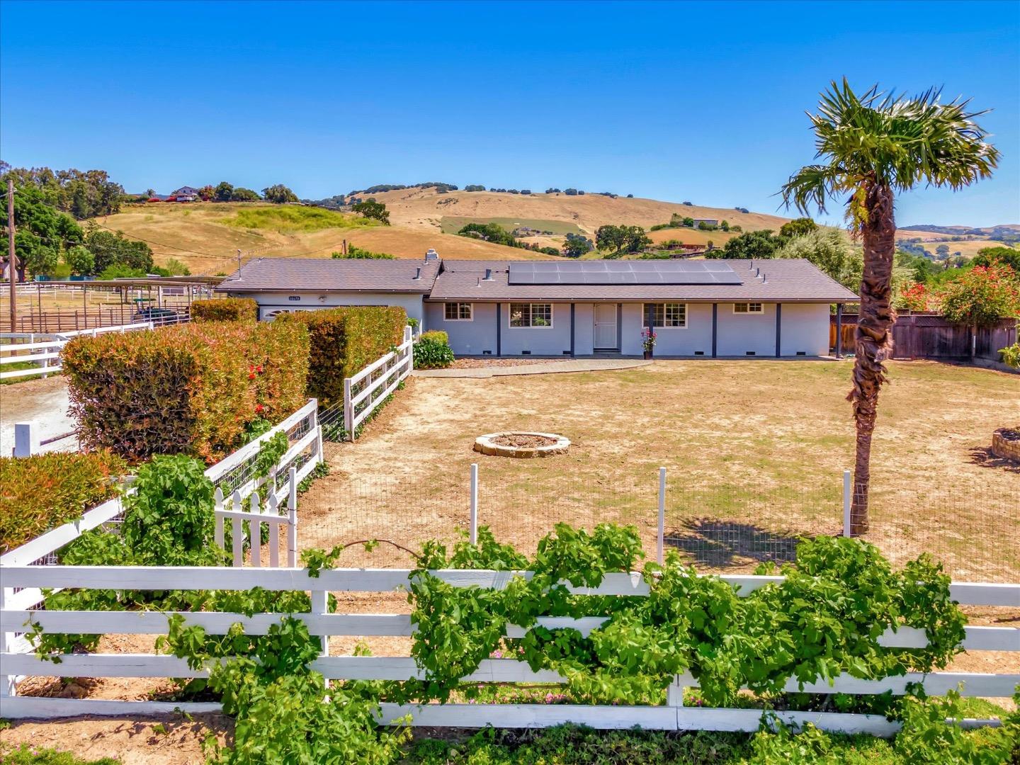 Photo of 10670 New Ave in Gilroy, CA