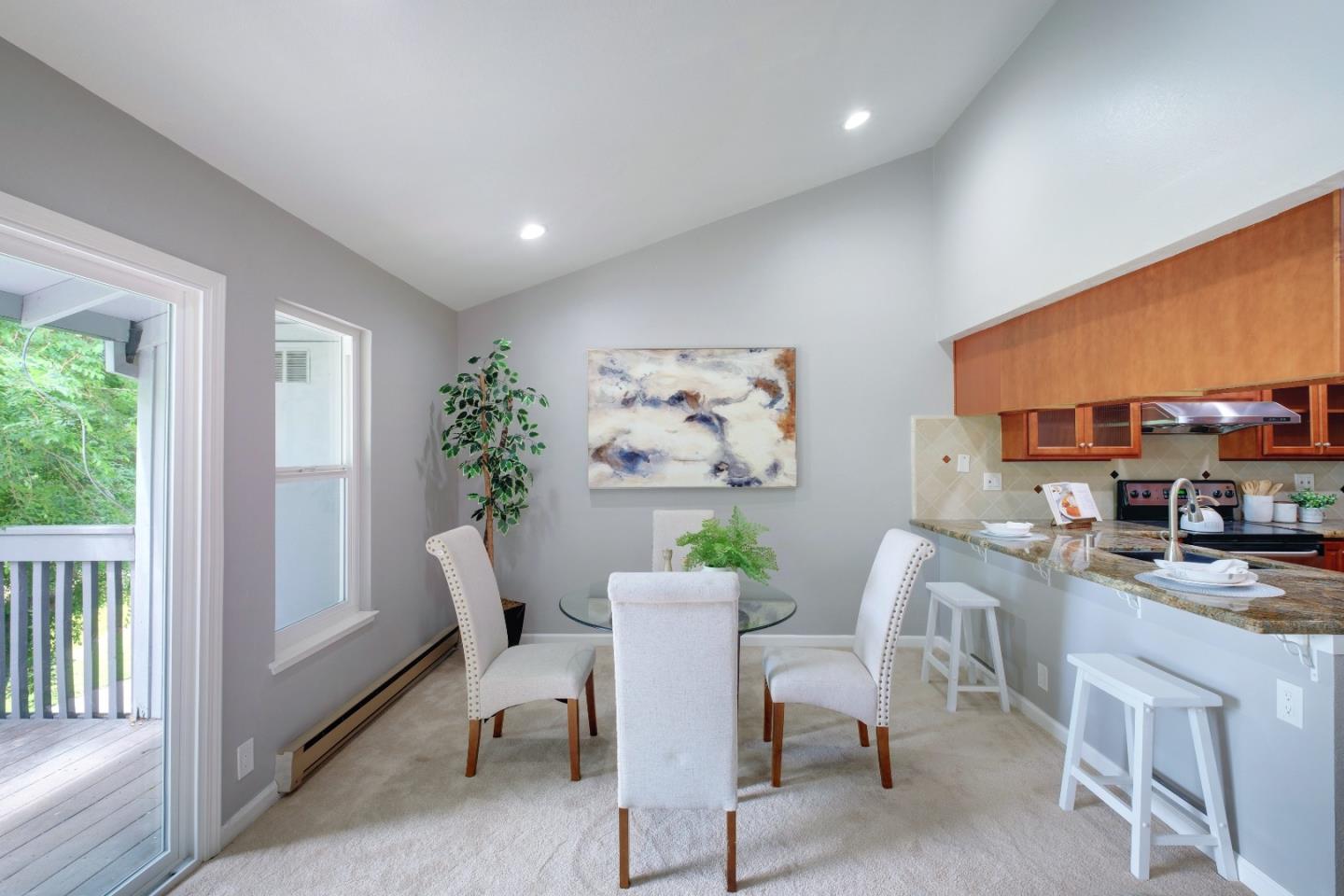 Detail Gallery Image 16 of 51 For 2258 Almaden Rd #B,  San Jose,  CA 95125 - 2 Beds | 2 Baths