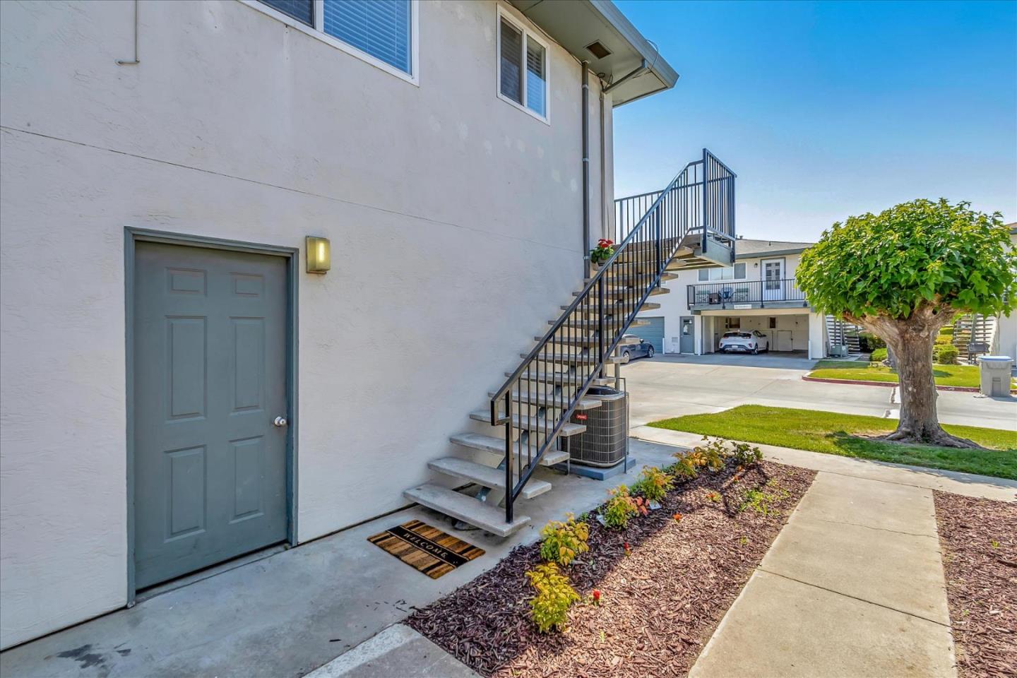 Detail Gallery Image 1 of 1 For 5509 Tyhurst Ct #4,  San Jose,  CA 95123 - 2 Beds | 1 Baths