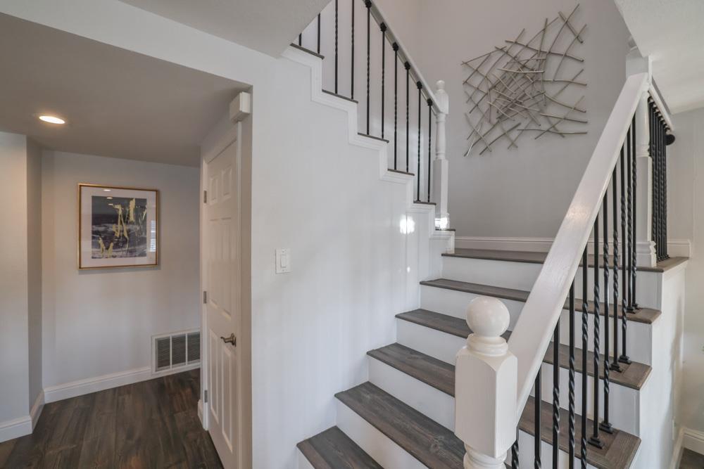 Detail Gallery Image 11 of 29 For 180 Pelican Loop, Pittsburg,  CA 94565 - 4 Beds | 2/1 Baths