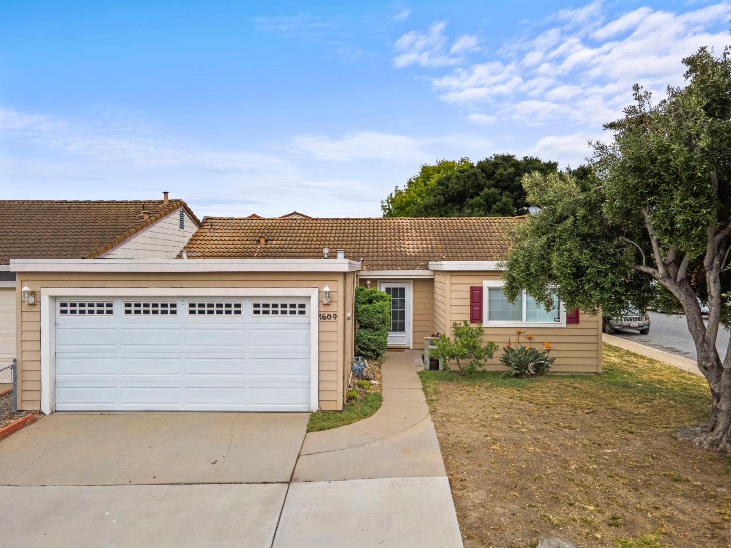 Detail Gallery Image 1 of 1 For 1604 Cherokee Dr, Salinas,  CA 93906 - 2 Beds | 1 Baths