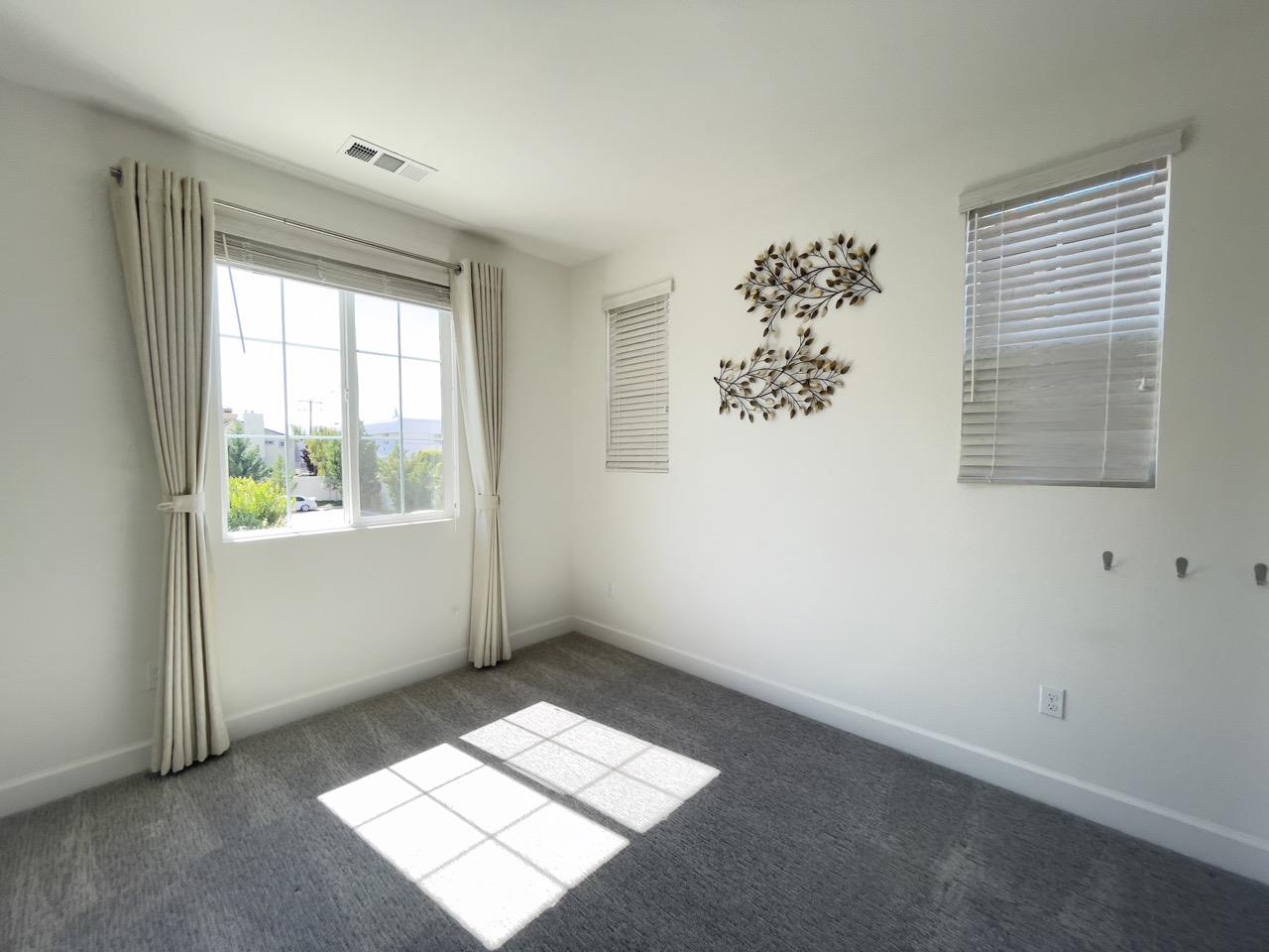 Detail Gallery Image 26 of 28 For 126 English Rose Cir, Campbell,  CA 95008 - 4 Beds | 2/1 Baths