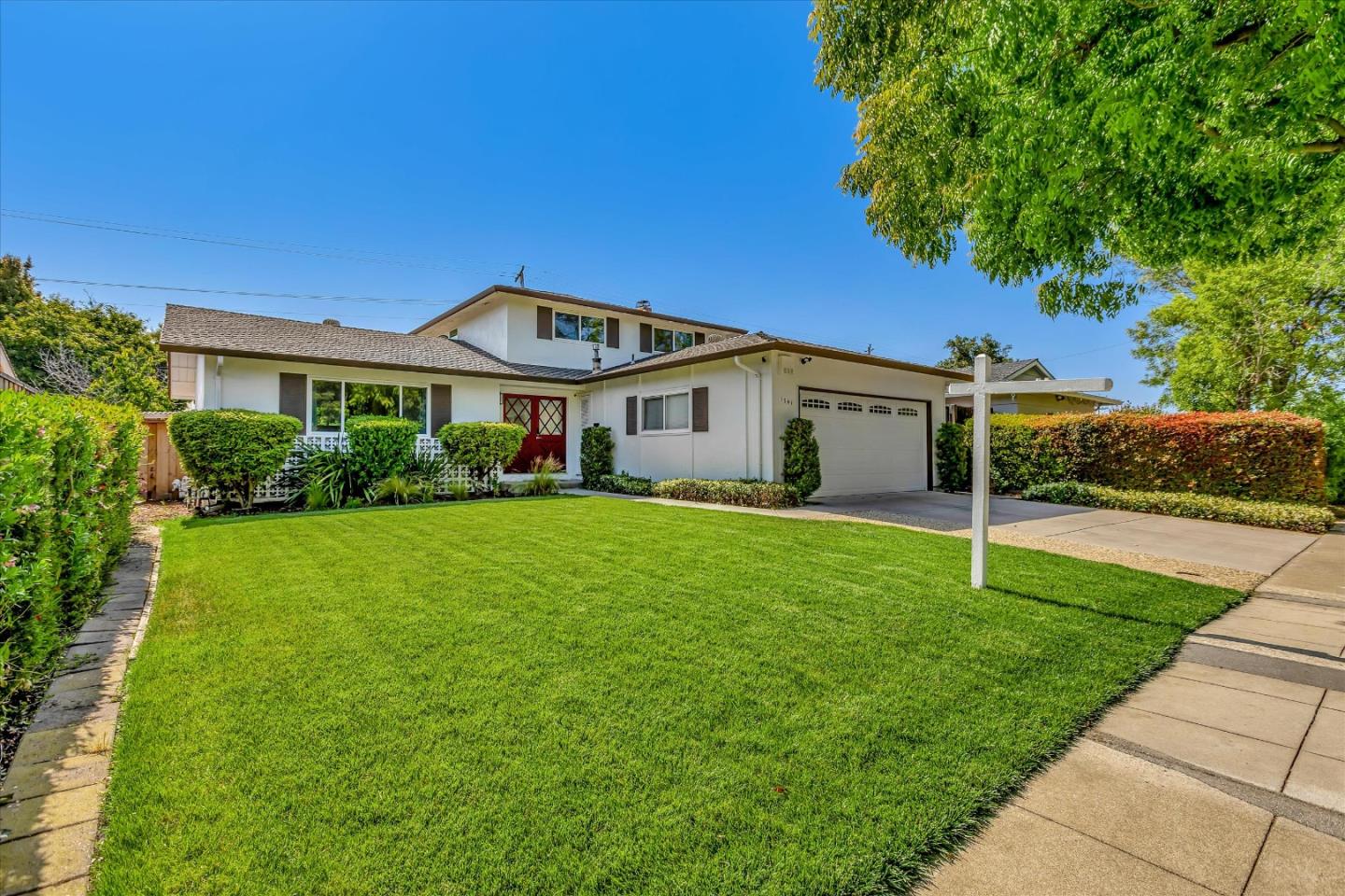 Detail Gallery Image 1 of 1 For 1741 Linnet Ln, Sunnyvale,  CA 94087 - 4 Beds | 2 Baths