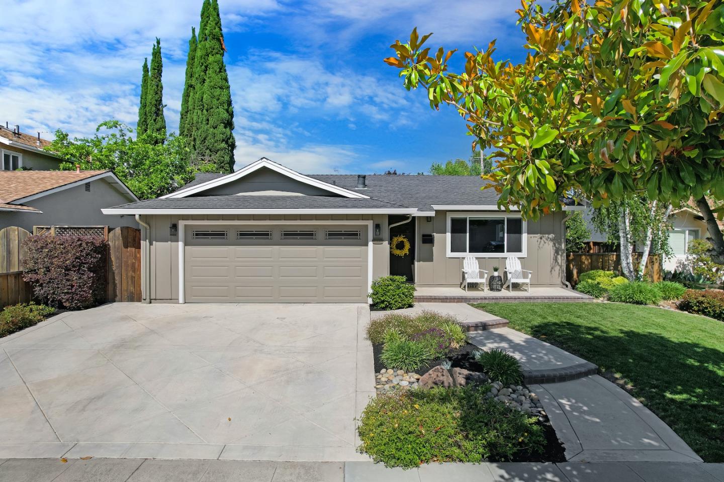 Detail Gallery Image 1 of 1 For 5695 Lilac Blossom Ln, San Jose,  CA 95124 - 3 Beds | 2 Baths