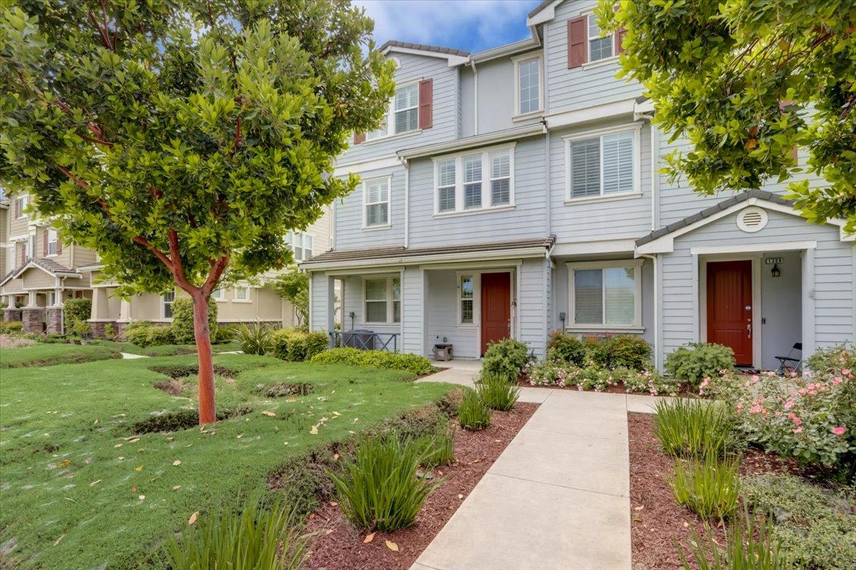 Photo of 1263 Mesquite Ln in Morgan Hill, CA