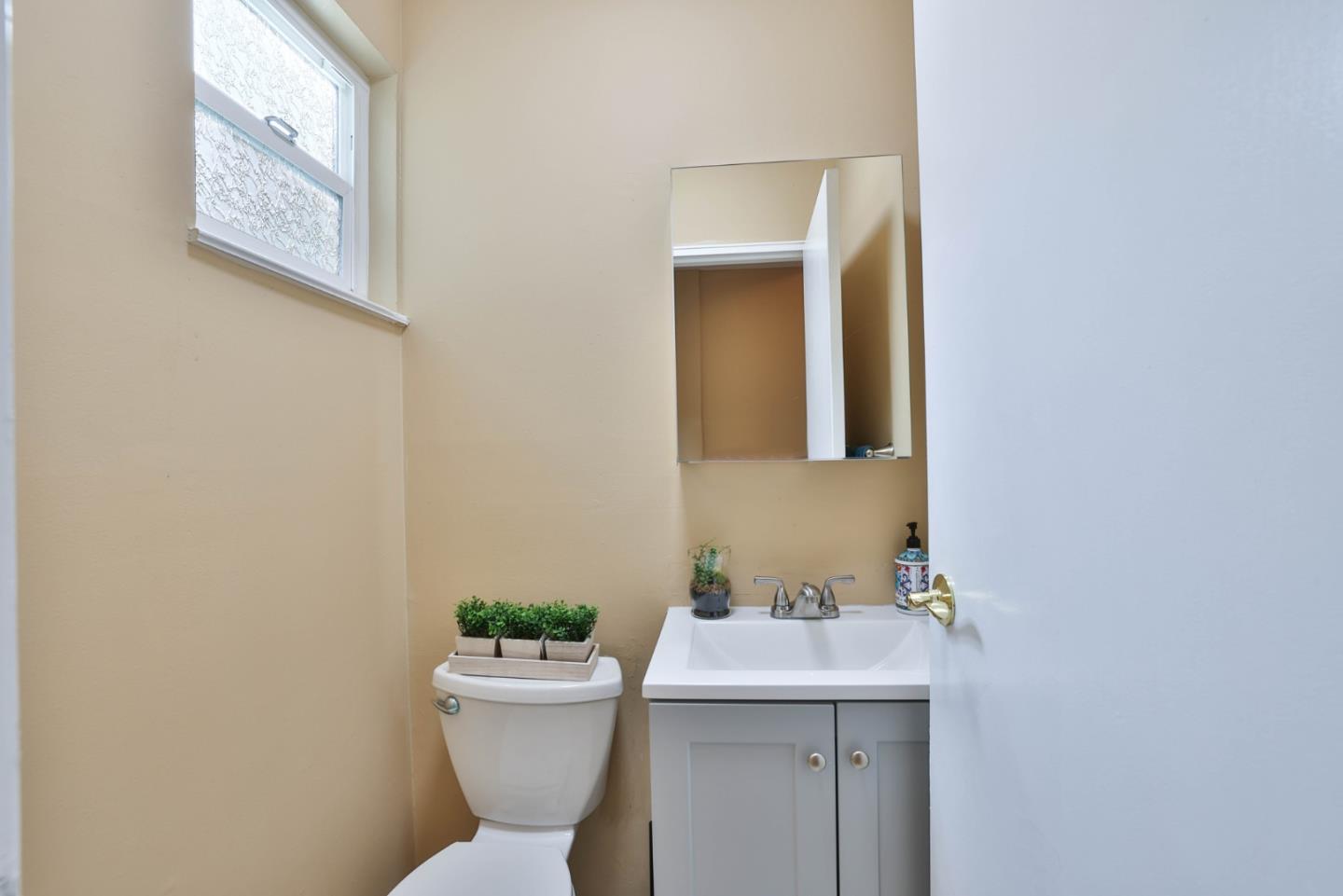 Detail Gallery Image 20 of 31 For 2839 Barkley Ave, Santa Clara,  CA 95051 - 4 Beds | 2/1 Baths