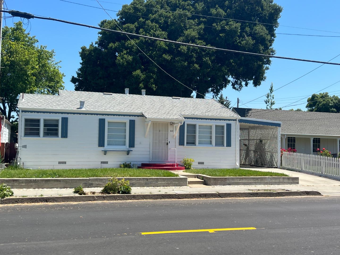 Detail Gallery Image 1 of 1 For 804 Second St, San Juan Bautista,  CA 95045 - 2 Beds | 1 Baths